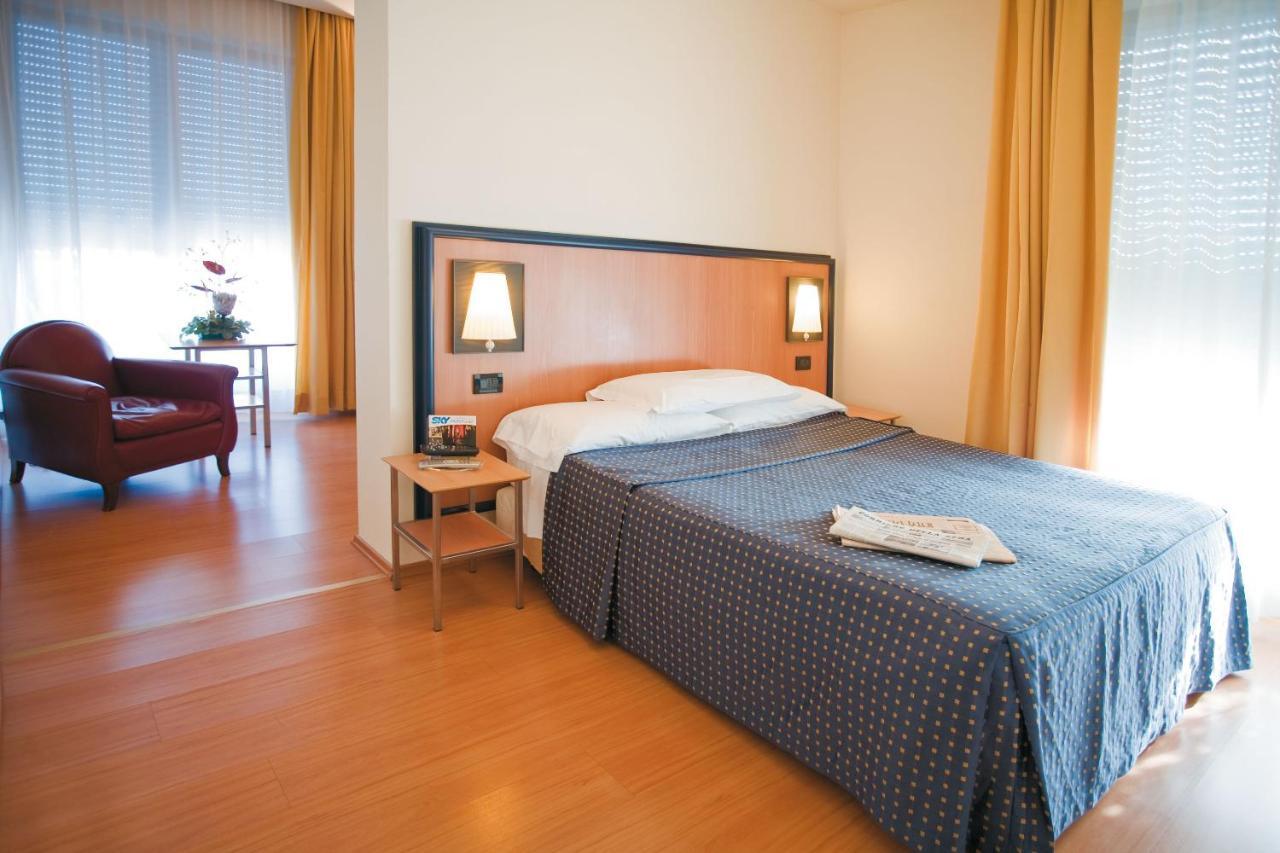 Hotel Masini Forlì Pokoj fotografie
